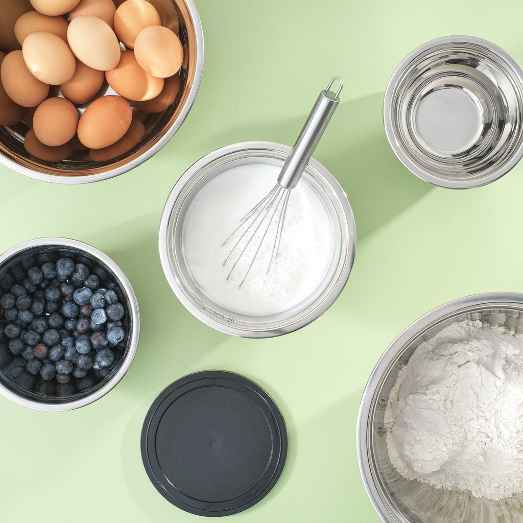 JoyJolt Stainless Steel Mixing Bowls with Lids Set of 7, Black