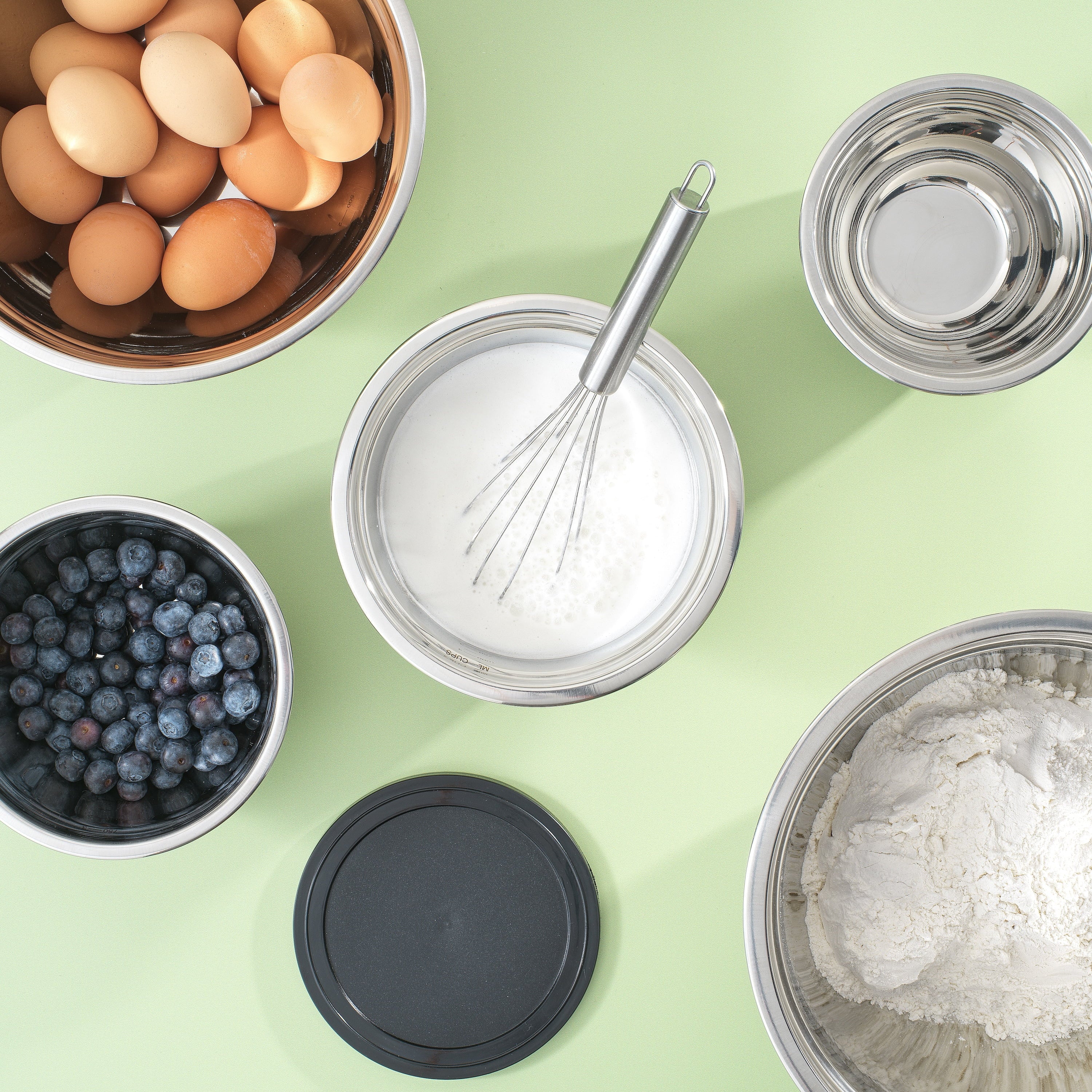 JoyJolt Stainless Steel Mixing Bowls with Lids Set of 7, Black